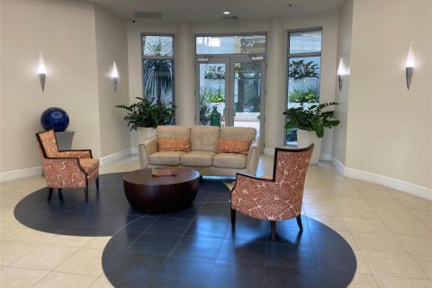 Condo in Hollywood, Florida, 2 bedrooms  № 2249726 - photo 5