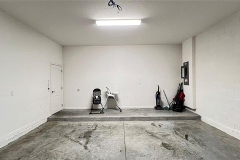 Casa en venta en Davenport, Florida, 12 dormitorios, 454.01 m2 № 1677710 - foto 11