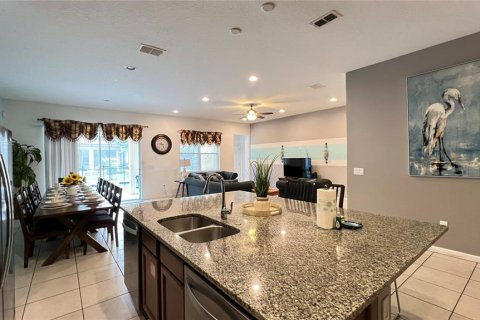 Casa en venta en Davenport, Florida, 12 dormitorios, 454.01 m2 № 1677710 - foto 27