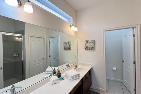 Casa en venta en Davenport, Florida, 12 dormitorios, 454.01 m2 № 1677710 - foto 16