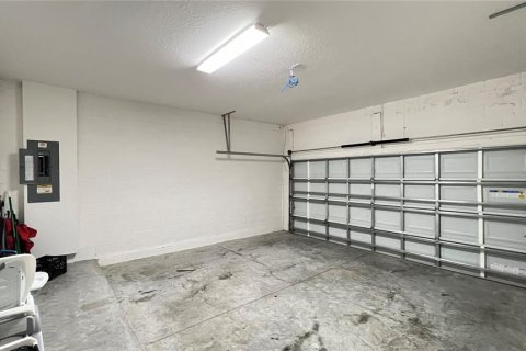 Casa en venta en Davenport, Florida, 12 dormitorios, 454.01 m2 № 1677710 - foto 10