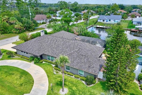 House in Palm Coast, Florida 4 bedrooms, 274.9 sq.m. № 1855771 - photo 15