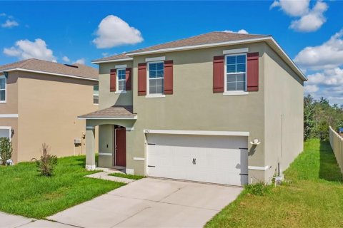 House in Davenport, Florida 5 bedrooms, 234.3 sq.m. № 2418978 - photo 2