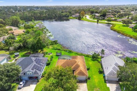 House in Deltona, Florida 4 bedrooms, 201.69 sq.m. № 2195992 - photo 21
