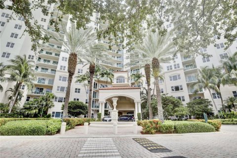Condo in Aventura, Florida, 2 bedrooms  № 1807661 - photo 13