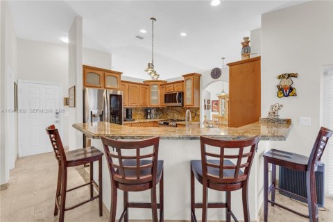 Купить виллу или дом в Хайалиа, Флорида 4 спальни, 195.37м2, № 2005417 - фото 7