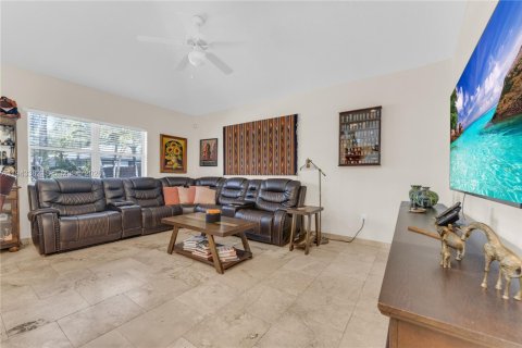 Купить виллу или дом в Хайалиа, Флорида 4 спальни, 195.37м2, № 2005417 - фото 22