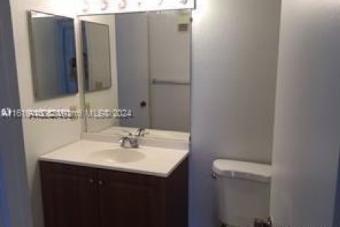 Copropriété à vendre à West Palm Beach, Floride: 2 chambres, 84.45 m2 № 1985100 - photo 6