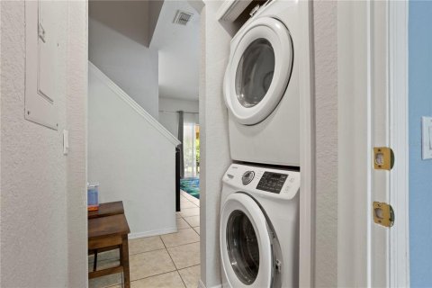 Townhouse in Davenport, Florida 4 bedrooms, 138.61 sq.m. № 2348282 - photo 29
