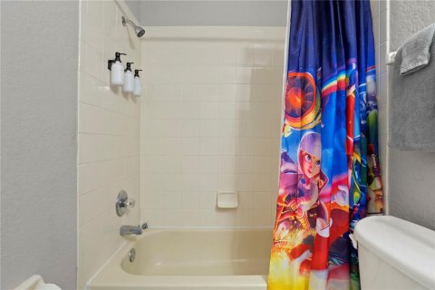 Townhouse in Davenport, Florida 4 bedrooms, 138.61 sq.m. № 2348282 - photo 7