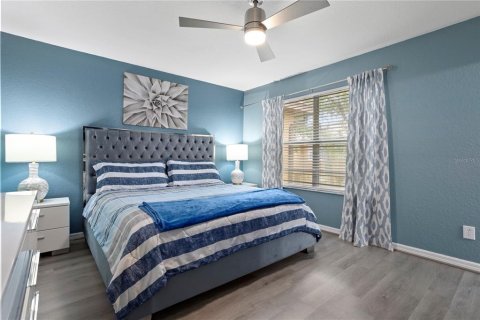 Townhouse in Davenport, Florida 4 bedrooms, 138.61 sq.m. № 2348282 - photo 8