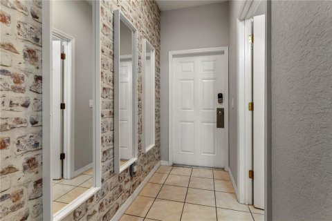 Townhouse in Davenport, Florida 4 bedrooms, 138.61 sq.m. № 2348282 - photo 11