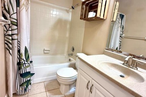 Condo in Winter Haven, Florida, 2 bedrooms  № 1873877 - photo 21