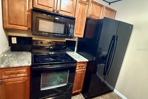Condo in Winter Haven, Florida, 2 bedrooms  № 1873877 - photo 11