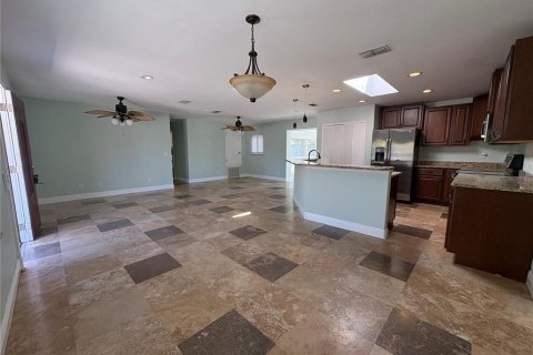 Villa ou maison à louer à Saint Petersburg, Floride: 3 chambres, 120.77 m2 № 2219047 - photo 2