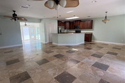 Villa ou maison à louer à Saint Petersburg, Floride: 3 chambres, 120.77 m2 № 2219047 - photo 3