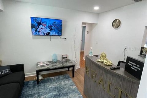 Immobilier commercial à louer à Saint Petersburg, Floride: 145.67 m2 № 2206340 - photo 27