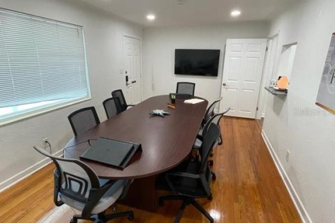 Commercial property in Saint Petersburg, Florida 145.67 sq.m. № 2206340 - photo 24