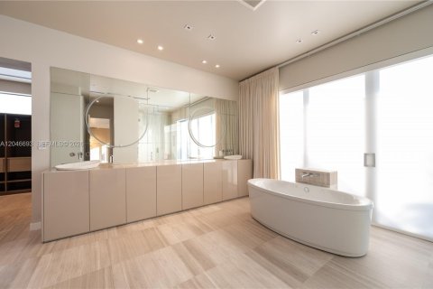 Villa ou maison à vendre à Pinecrest, Floride: 7 chambres, 590.21 m2 № 2185946 - photo 30
