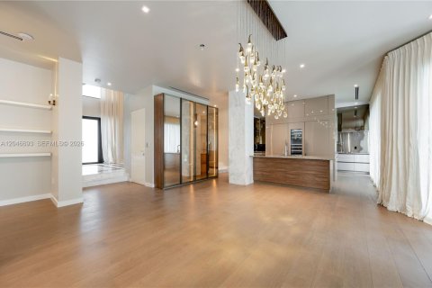 Villa ou maison à vendre à Pinecrest, Floride: 7 chambres, 590.21 m2 № 2185946 - photo 9