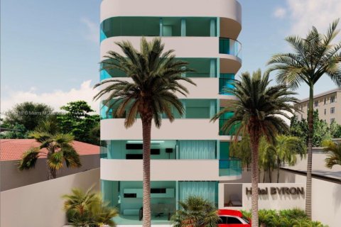 Commercial property in Miami Beach, Florida № 1981100 - photo 2