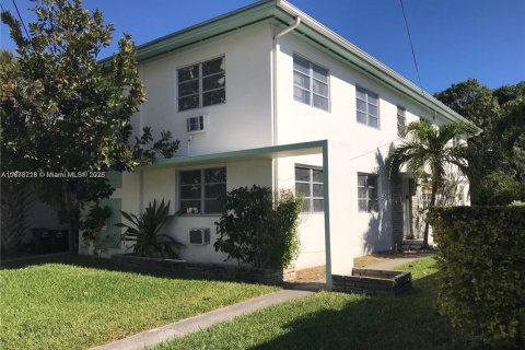 Commercial property in Miami Beach, Florida № 1981100 - photo 5