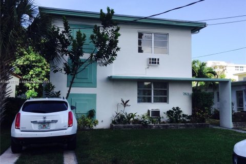 Commercial property in Miami Beach, Florida № 1981100 - photo 6