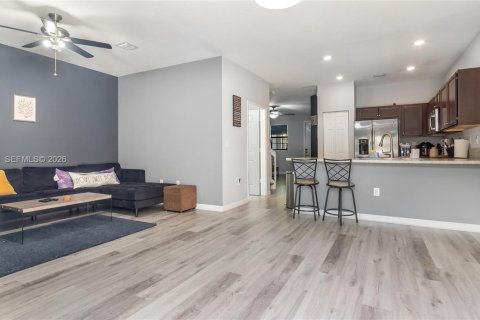 Touwnhouse à louer à Homestead, Floride: 3 chambres, 152.55 m2 № 1999462 - photo 11