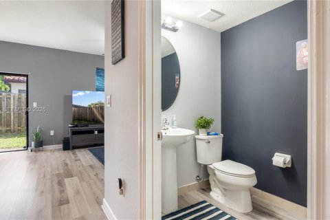 Touwnhouse à louer à Homestead, Floride: 3 chambres, 152.55 m2 № 1999462 - photo 12