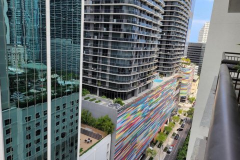 Condo in Miami, Florida, 2 bedrooms  № 2254326 - photo 9