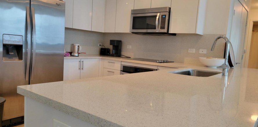 Condo in Miami, Florida, 2 bedrooms  № 2254326