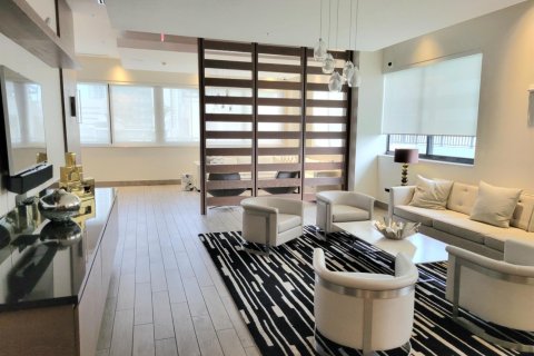 Condo in Miami, Florida, 2 bedrooms  № 2254326 - photo 21