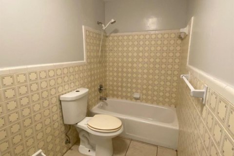 Снять в аренду квартиру в Сент-Луси, Флорида 3 комнаты, 97.55м2, № 2146670 - фото 10