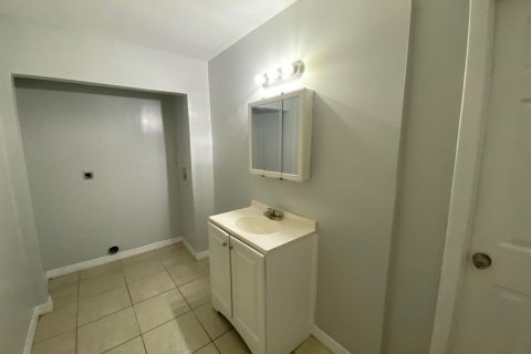 Снять в аренду квартиру в Сент-Луси, Флорида 3 комнаты, 97.55м2, № 2146670 - фото 11