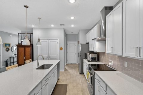 Casa en venta en Palm Coast, Florida, 4 dormitorios, 214.33 m2 № 2215814 - foto 13