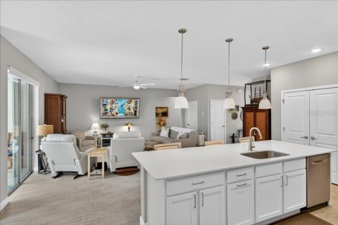 Casa en venta en Palm Coast, Florida, 4 dormitorios, 214.33 m2 № 2215814 - foto 10