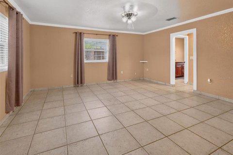 House in Tampa, Florida 3 bedrooms, 224.45 sq.m. № 2236190 - photo 23