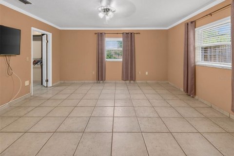 House in Tampa, Florida 3 bedrooms, 224.45 sq.m. № 2236190 - photo 24