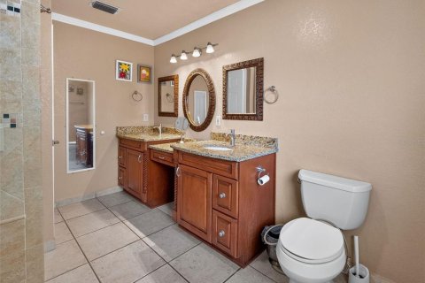 House in Tampa, Florida 3 bedrooms, 224.45 sq.m. № 2236190 - photo 27
