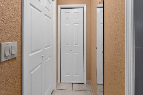 House in Tampa, Florida 3 bedrooms, 224.45 sq.m. № 2236190 - photo 28