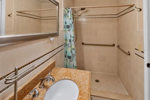 House in Tampa, Florida 3 bedrooms, 224.45 sq.m. № 2236190 - photo 30