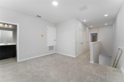 Touwnhouse à vendre à Orlando, Floride: 3 chambres, 146.51 m2 № 2415146 - photo 9