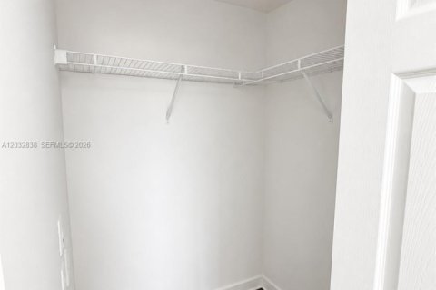 Condominio en alquiler en Hollywood, Florida, 2 dormitorios, 111.48 m2 № 2077959 - foto 26