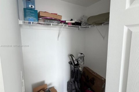 Condominio en alquiler en Hollywood, Florida, 2 dormitorios, 111.48 m2 № 2077959 - foto 25
