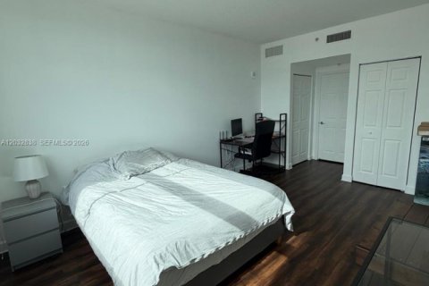 Condominio en alquiler en Hollywood, Florida, 2 dormitorios, 111.48 m2 № 2077959 - foto 24