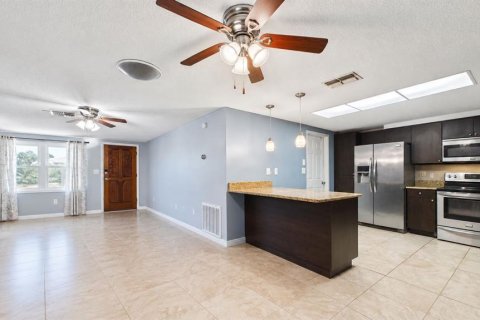 Villa ou maison à vendre à Port Richey, Floride: 3 chambres, 112.04 m2 № 2351557 - photo 14