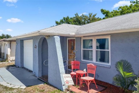 Villa ou maison à vendre à Port Richey, Floride: 3 chambres, 112.04 m2 № 2351557 - photo 4