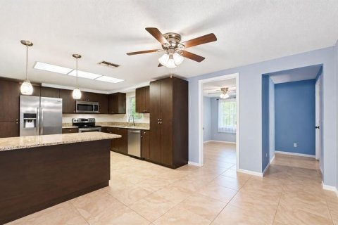 Villa ou maison à vendre à Port Richey, Floride: 3 chambres, 112.04 m2 № 2351557 - photo 12