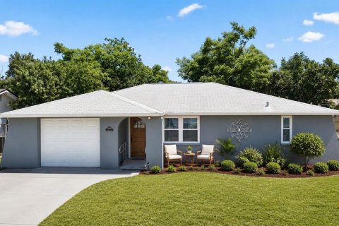 Villa ou maison à vendre à Port Richey, Floride: 3 chambres, 112.04 m2 № 2351557 - photo 2
