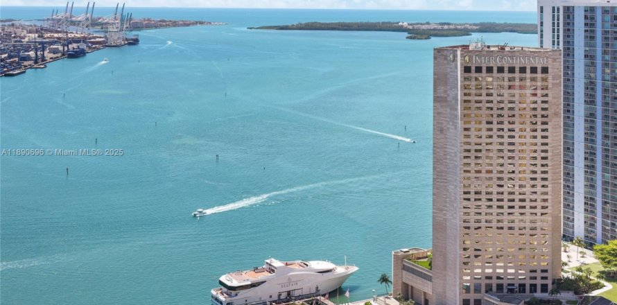 Condo à Miami, Floride, 2 chambres № 1950173